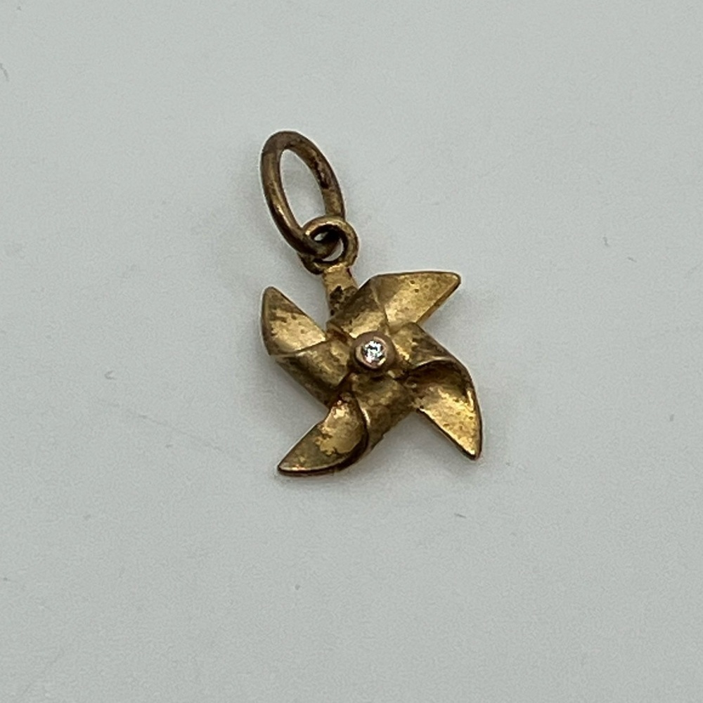 Origami Owl 925 Sterling Gold Tone Origami Pinwheel w Cz Stone Accent Charm